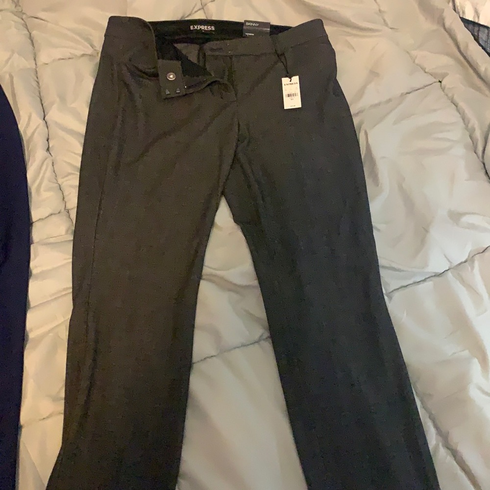 Women’s Express skinny, mid-rise pants